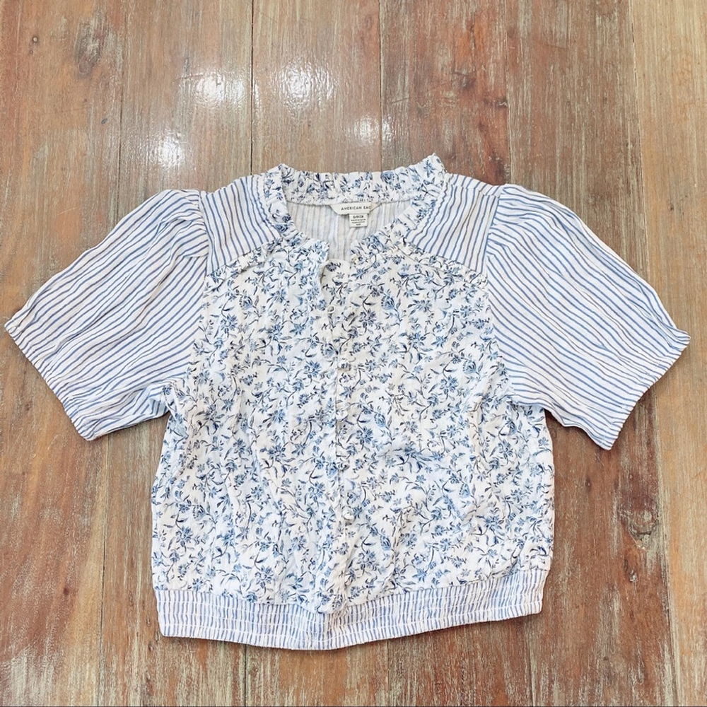 American Eagle Outfitters White and Blue Floral Stripe Short-Sleeve Blouse